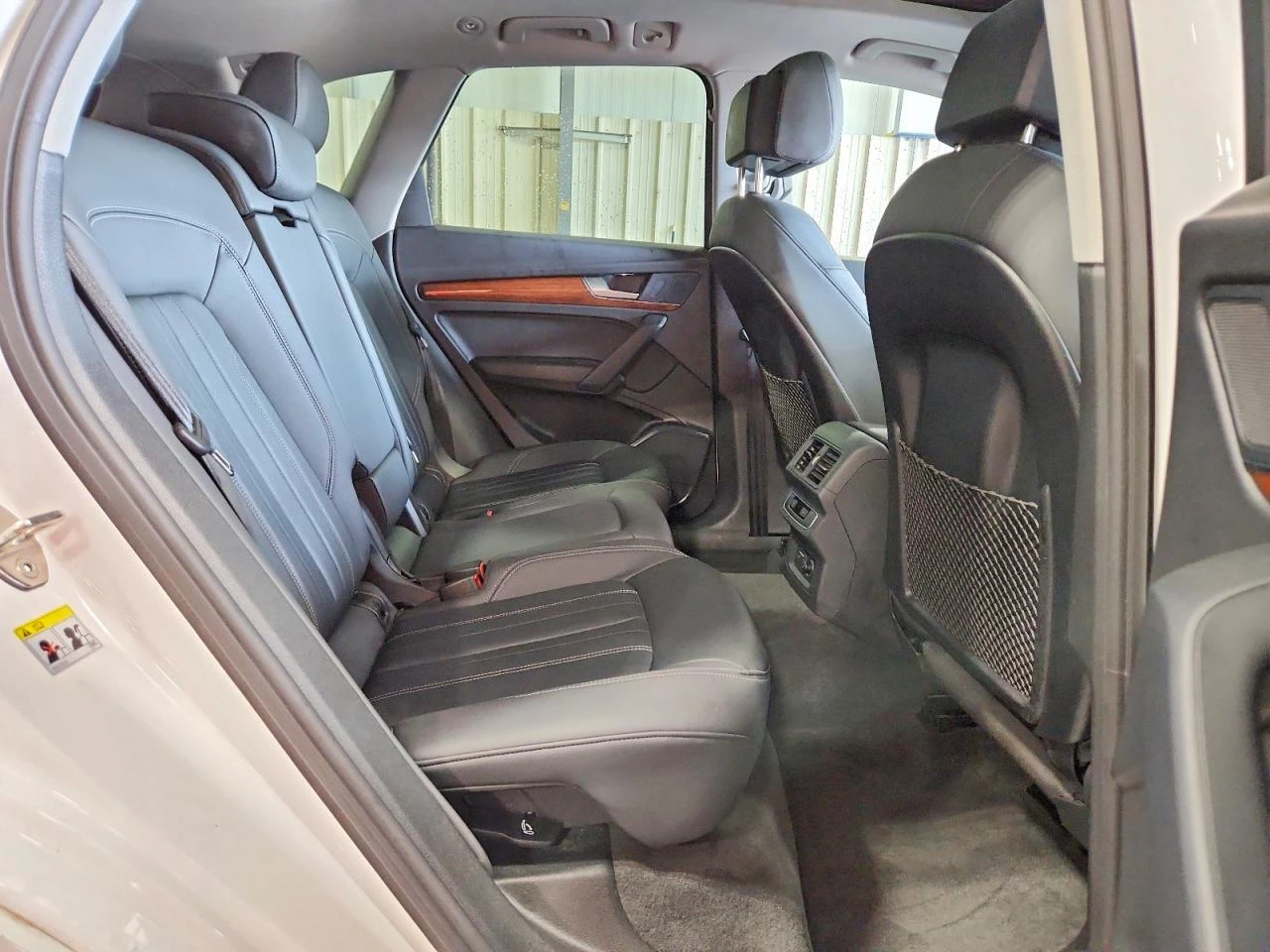 Audi Q5 2.0l Premium 40, снимка 11 - Автомобили и джипове - 55931379