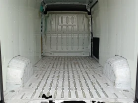 Peugeot Boxer FT 335L3H2 2.2 BlueHDI 140 S&S E6.4, снимка 13