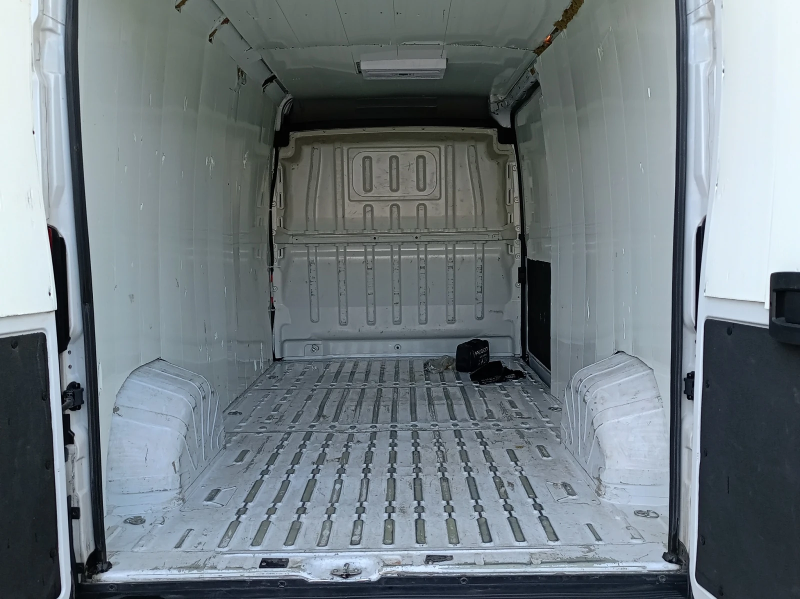 Peugeot Boxer FT 335L3H2 2.2 BlueHDI 140 S&S E6.4 - изображение 9