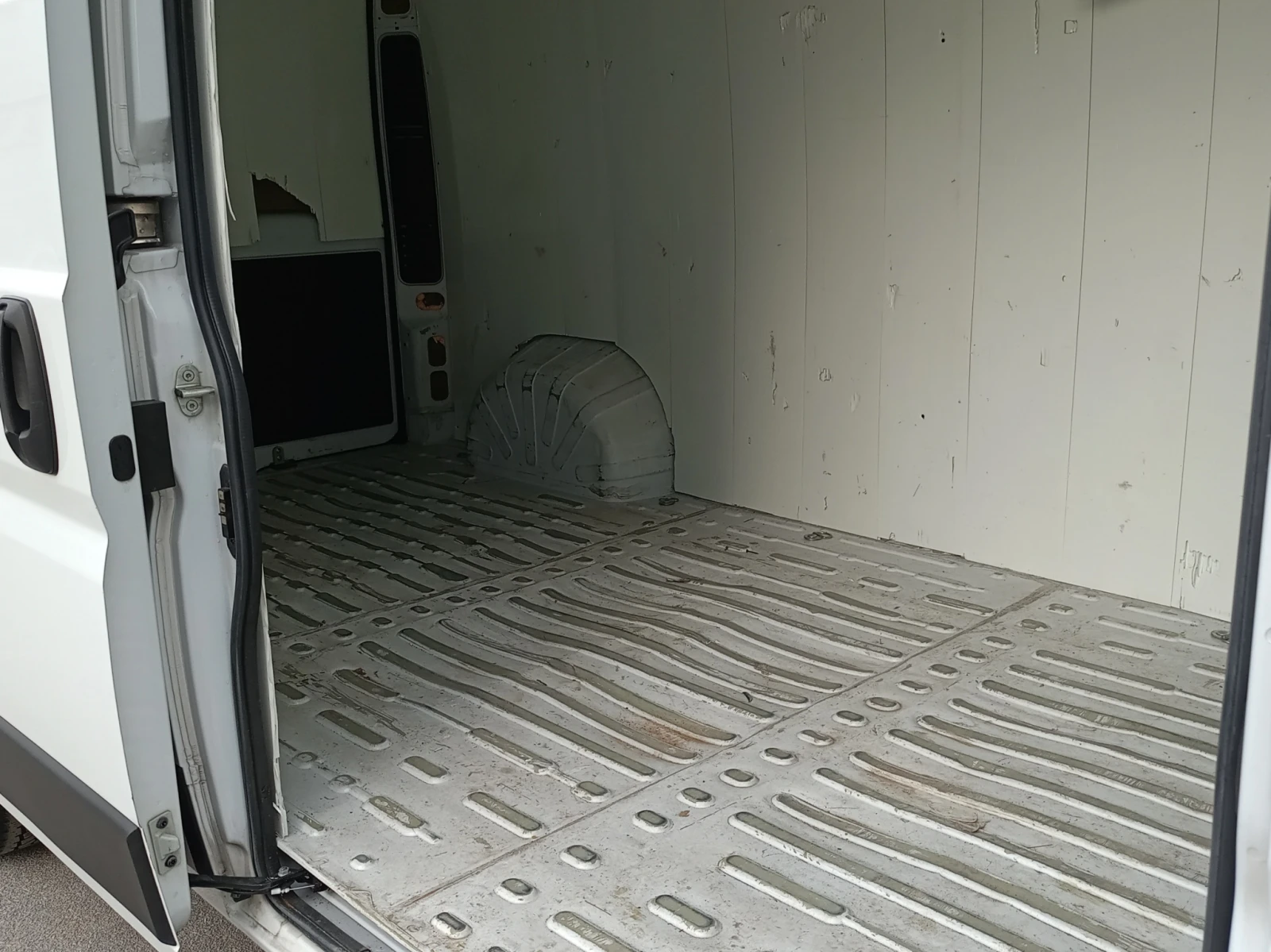 Peugeot Boxer FT 335L3H2 2.2 BlueHDI 140 S&S E6.4, снимка 14 - Бусове и автобуси - 52948941