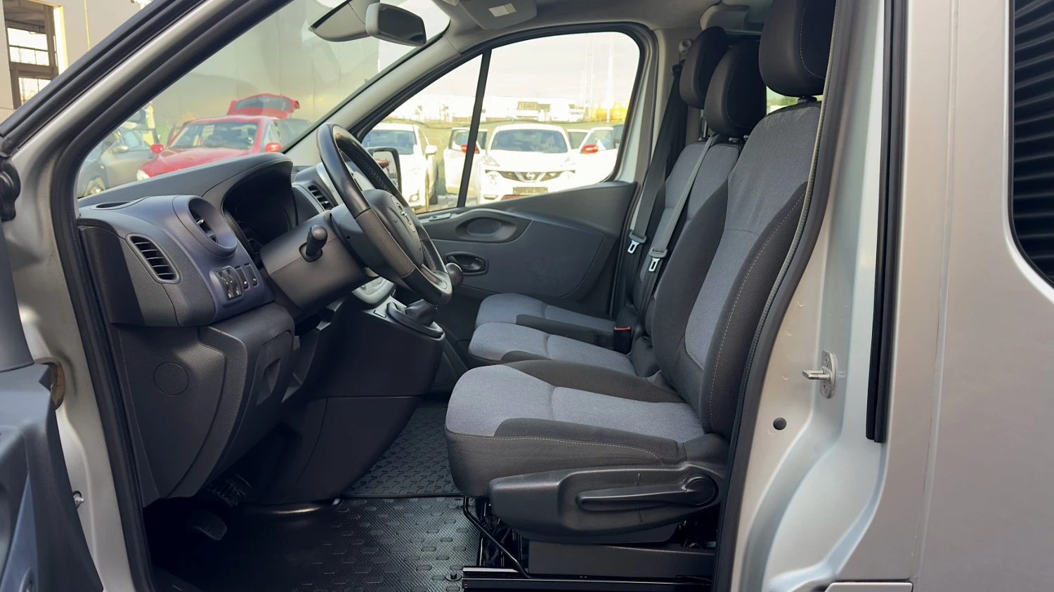 Opel Vivaro Maxi 1.6CDTi 140кс.BiTURBO 9места Klima Navi 6ск. - изображение 6