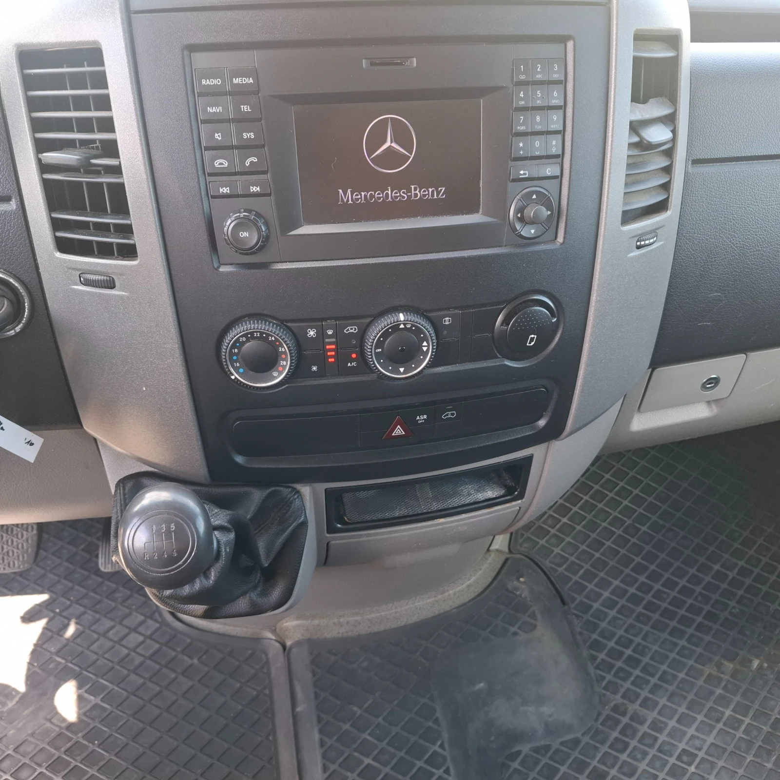 Mercedes-Benz Sprinter 316 Германия EURO5 КЛИМАТИК, снимка 12 - Бусове и автобуси - 54619870