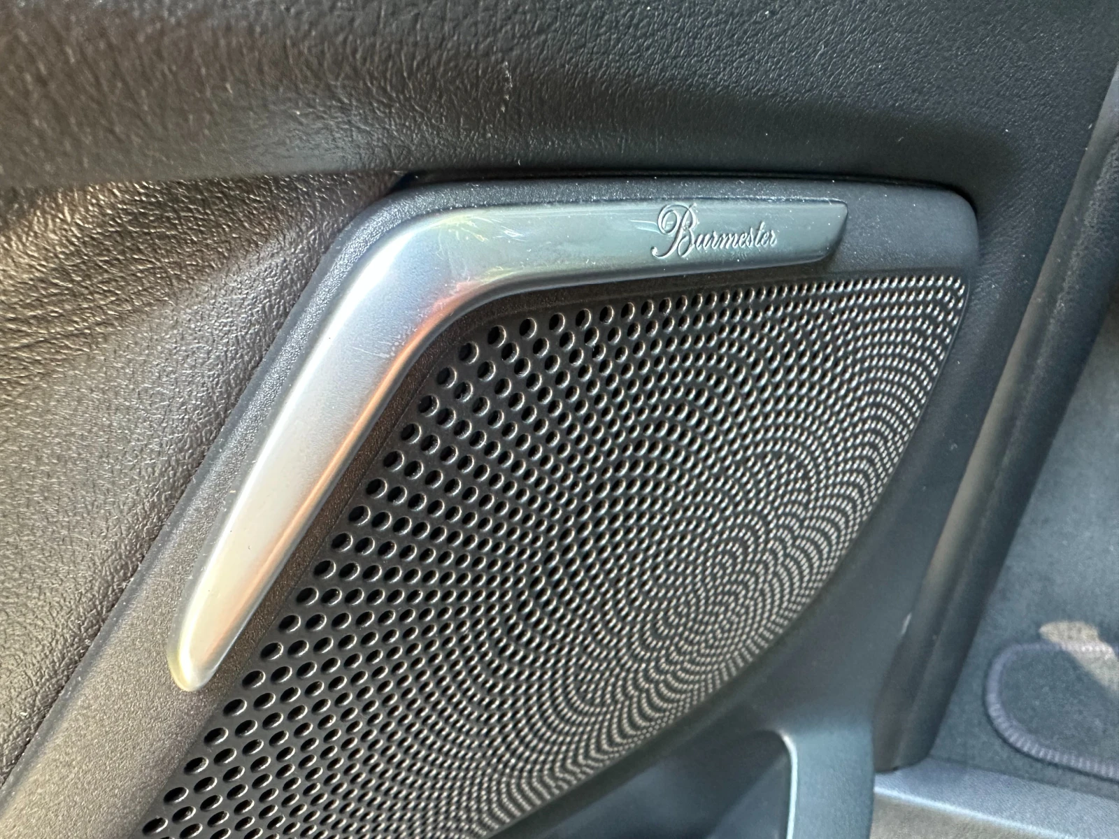 Mercedes-Benz V 250 d Extralong 7+ 1 Места Burmester 360, снимка 15 - Бусове и автобуси - 55796861