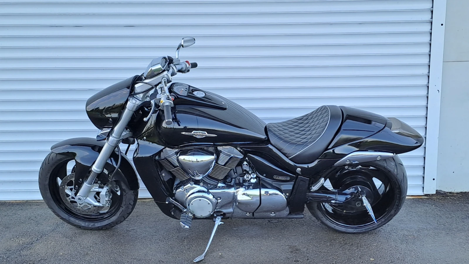 Suzuki Intruder 1800 BLACK EDITION - изображение 2