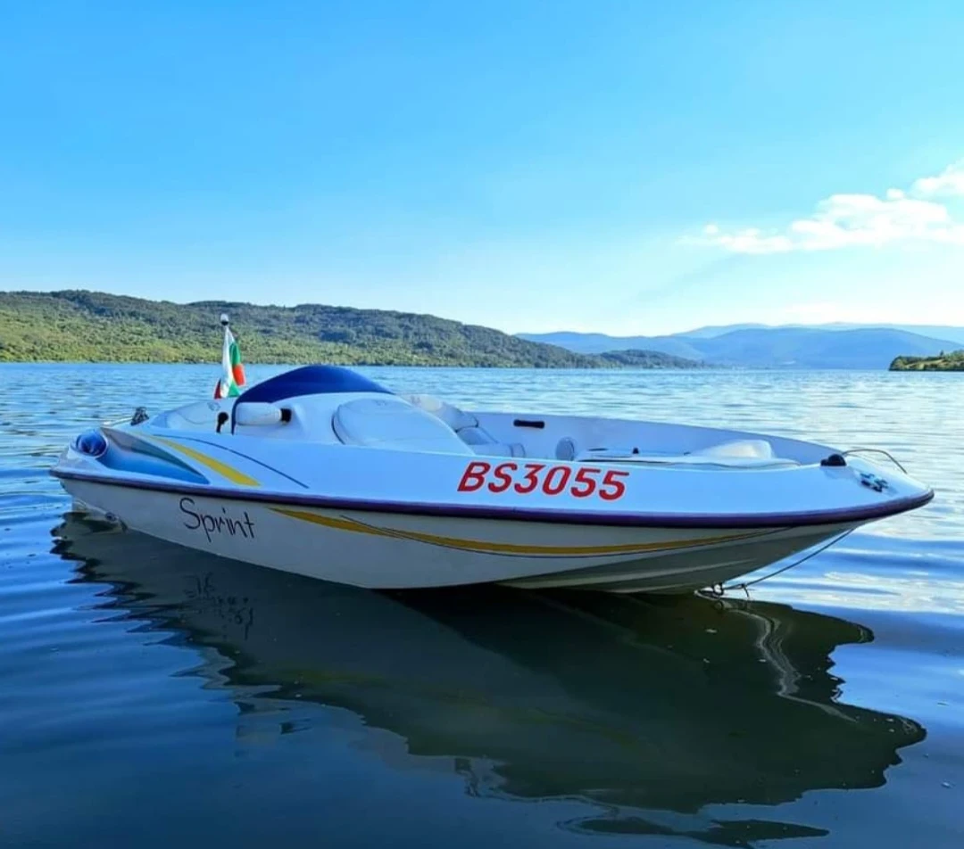 Моторна яхта Bayliner Jazz sport, снимка 5 - Воден транспорт - 53894876