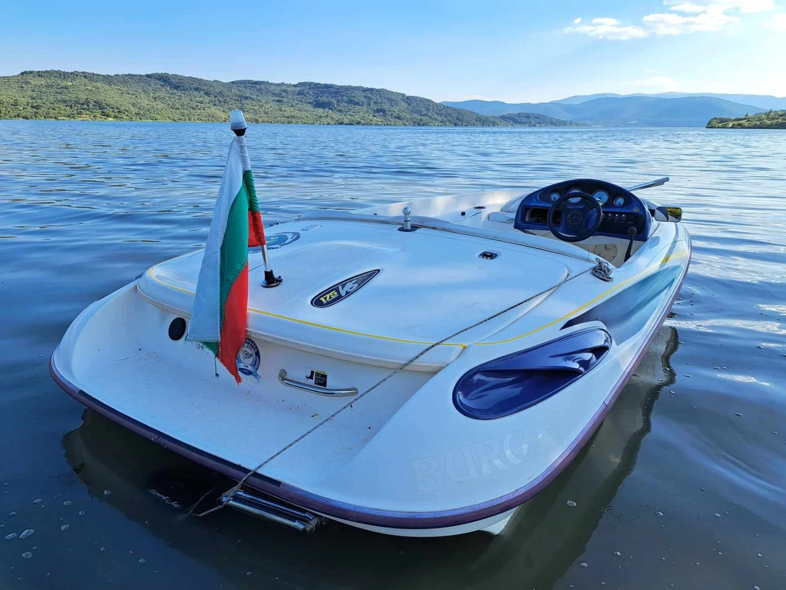 Моторна яхта Bayliner Jazz sport