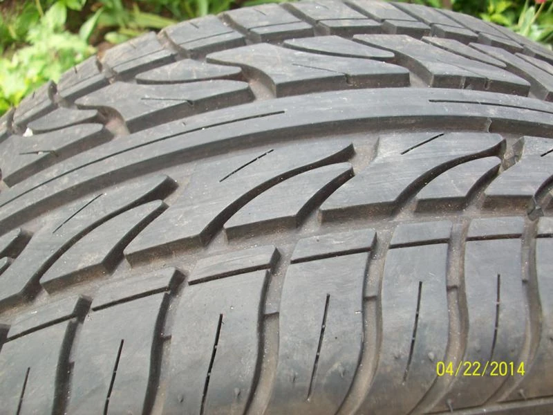 Гуми Летни 275/45R20, снимка 2 - Гуми и джанти - 47398055