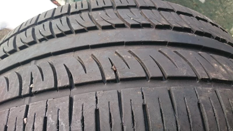 Гуми Летни 275/45R20, снимка 3 - Гуми и джанти - 46995328