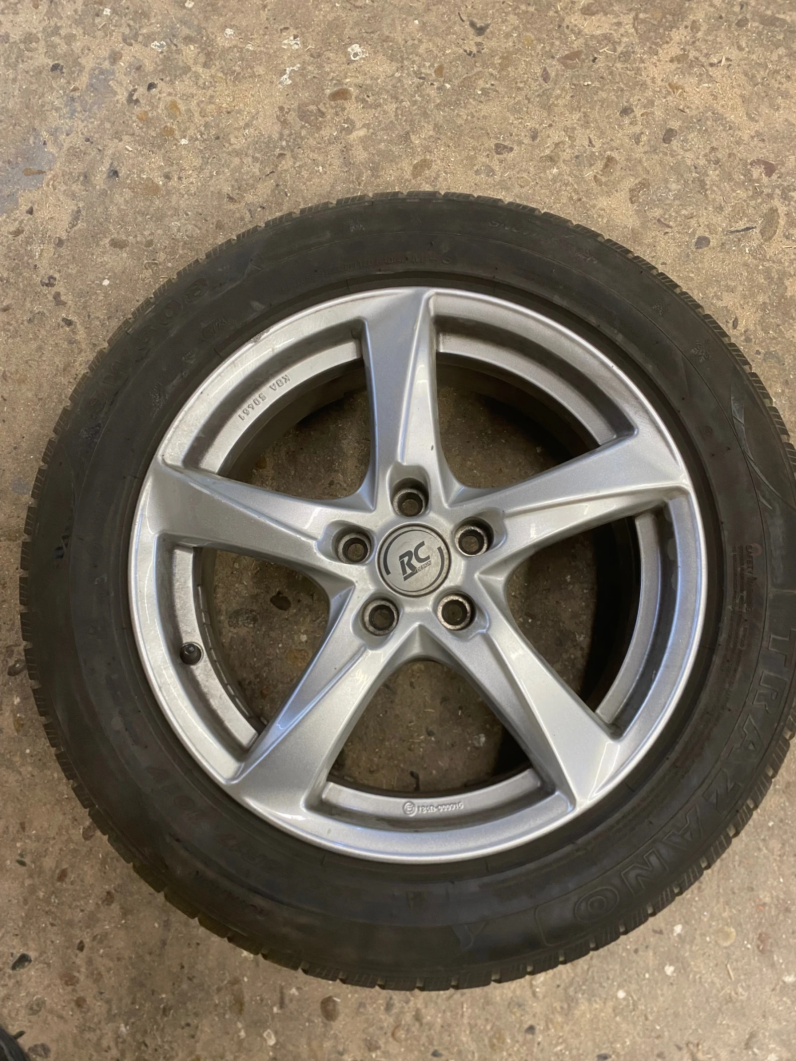 ���� � ������ 225/55R17 | Mobile.bg � ����������� 1