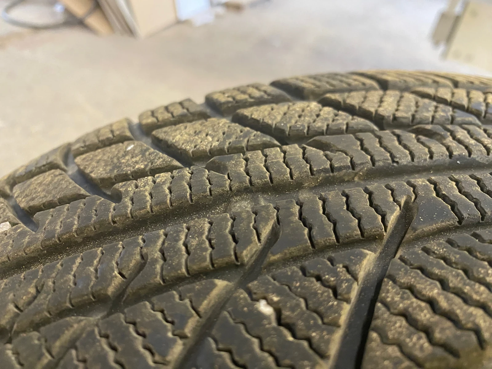 ���� � ������ 225/55R17 | Mobile.bg � ����������� 2