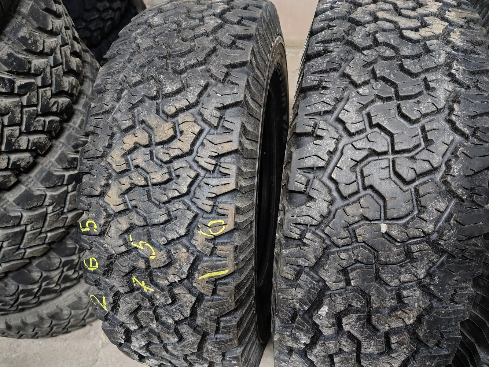 Гуми Всесезонни 265/75R16, снимка 2 - Гуми и джанти - 53747159