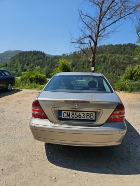 Mercedes-Benz C 220, снимка 8