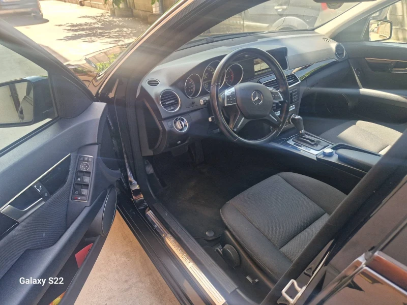 Mercedes-Benz C 200, снимка 4 - Автомобили и джипове - 49150339