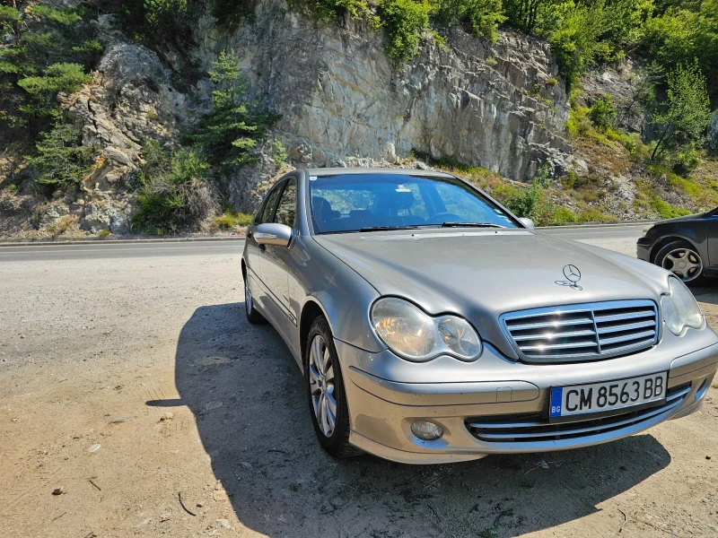 Mercedes-Benz C 220, снимка 2 - Автомобили и джипове - 52689713