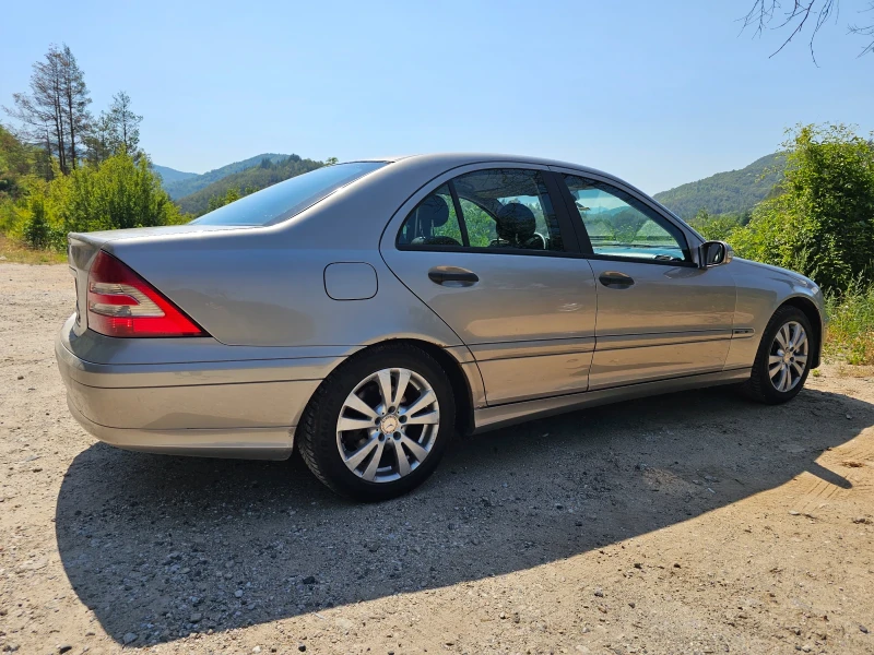 Mercedes-Benz C 220, снимка 7 - Автомобили и джипове - 52689713