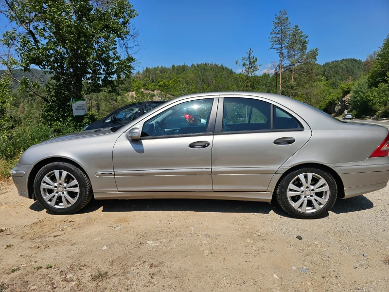 Mercedes-Benz C 220, снимка 4 - Автомобили и джипове - 52689713