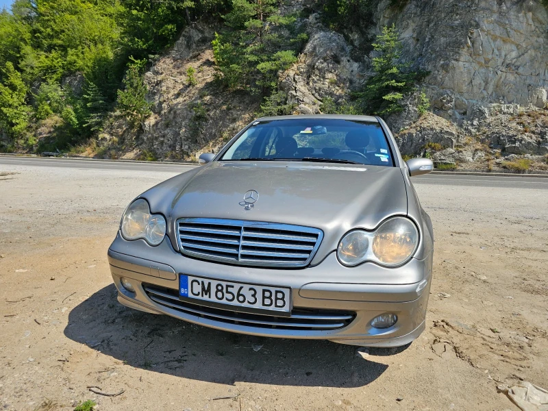 Mercedes-Benz C 220, снимка 3 - Автомобили и джипове - 52689713