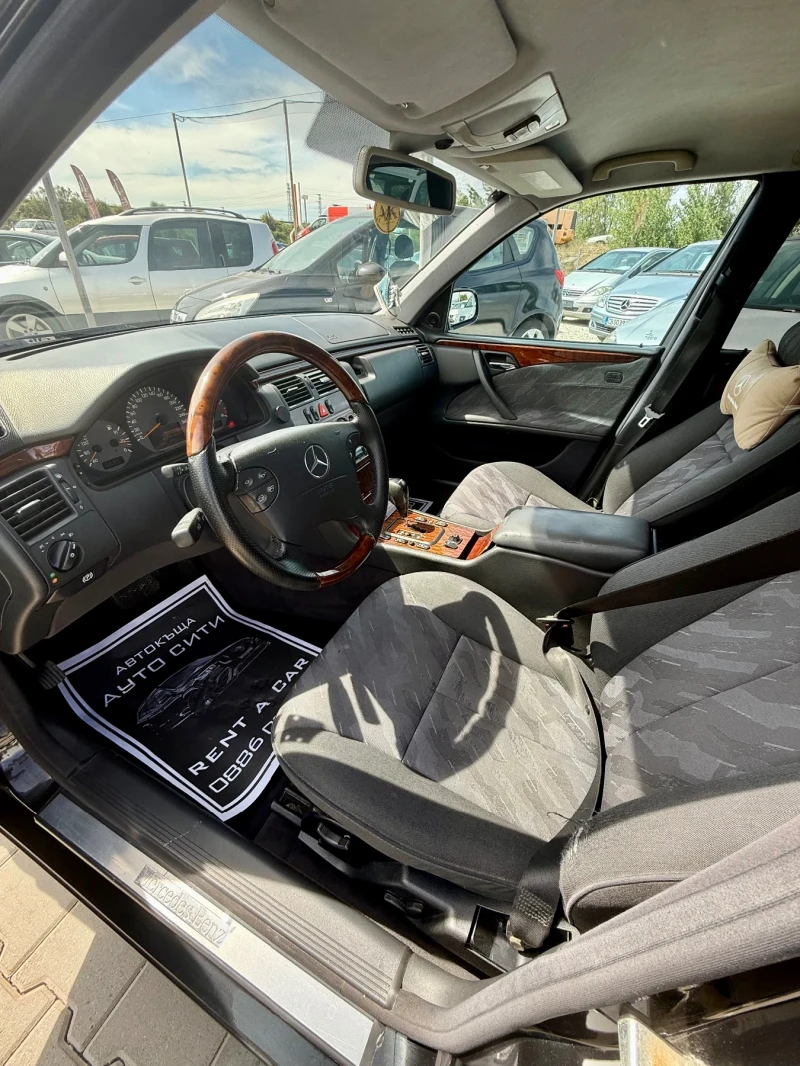 Mercedes-Benz E 320 Обслужен* 3.2* Нови гуми* Топ Състояние* Клима* , снимка 11 - Автомобили и джипове - 51638330