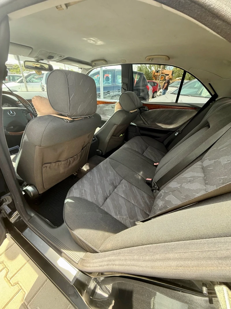 Mercedes-Benz E 320 Обслужен* 3.2* Нови гуми* Топ Състояние* Клима* , снимка 10 - Автомобили и джипове - 51638330