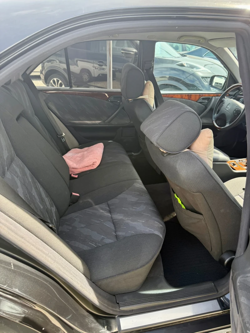 Mercedes-Benz E 320 Обслужен* 3.2* Нови гуми* Топ Състояние* Клима* , снимка 6 - Автомобили и джипове - 51638330