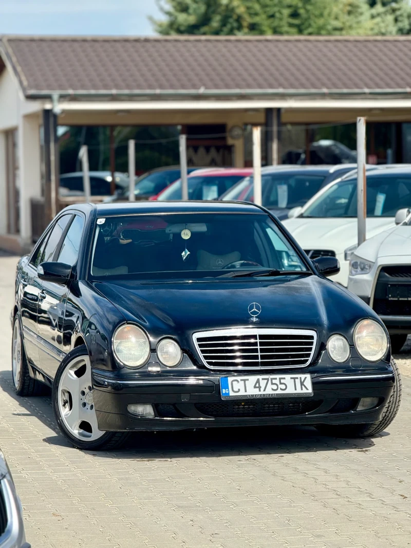 Mercedes-Benz E 320 Обслужен* 3.2* Нови гуми* Топ Състояние* Клима* , снимка 3 - Автомобили и джипове - 51638330
