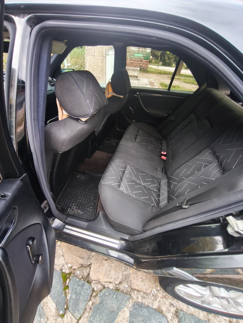 Mercedes-Benz C 280, снимка 10 - Автомобили и джипове - 52546518