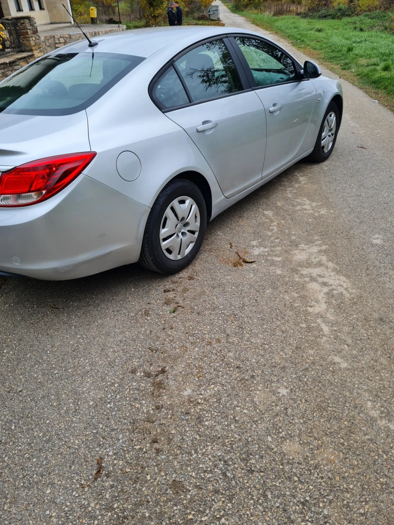 Opel Insignia 1.8куб.140к.с. 2011г. , снимка 4 - Автомобили и джипове - 52295722