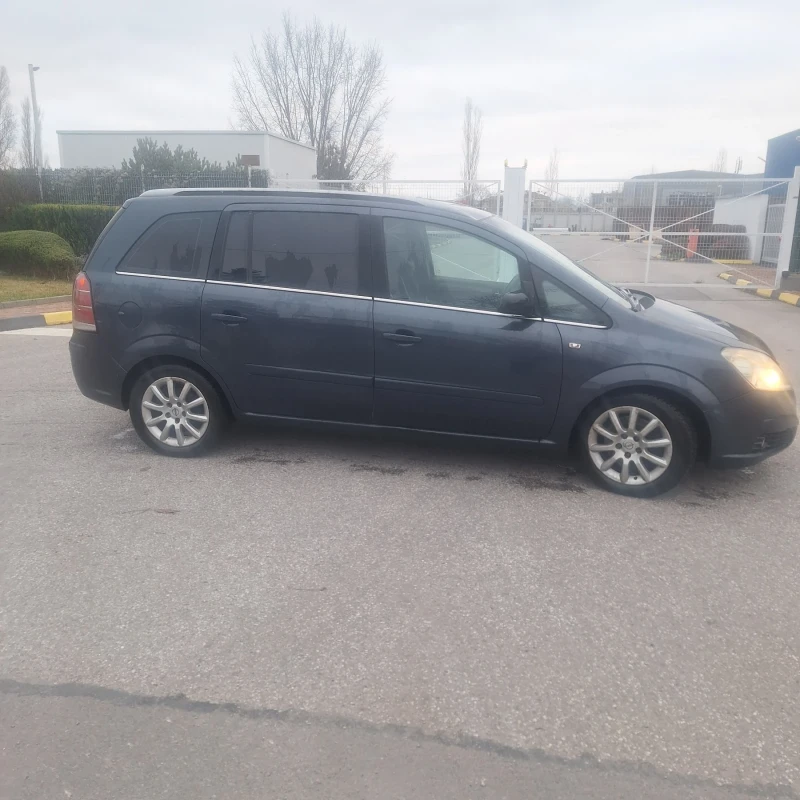 Opel Zafira 1.9, снимка 2 - Автомобили и джипове - 52693438