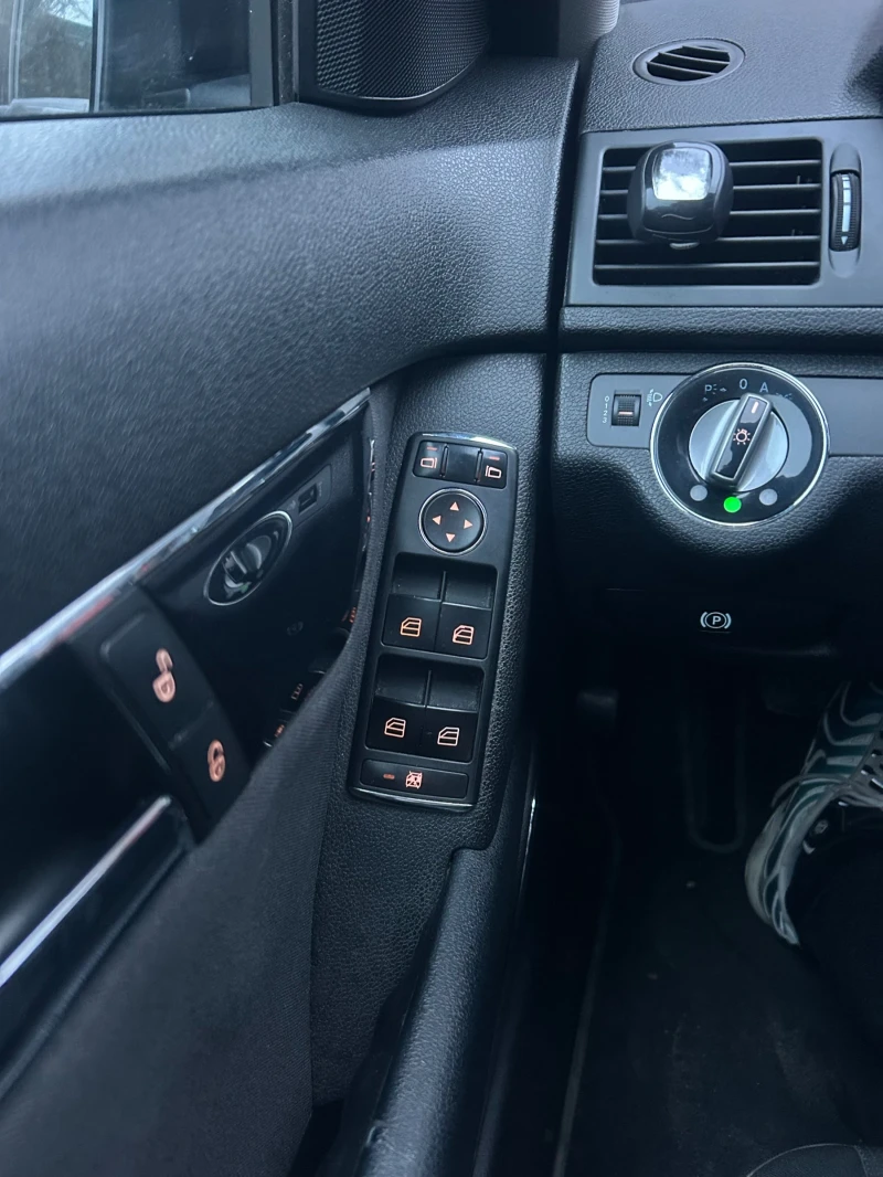 Mercedes-Benz C 200 CDI, 646, снимка 11 - Автомобили и джипове - 52859272