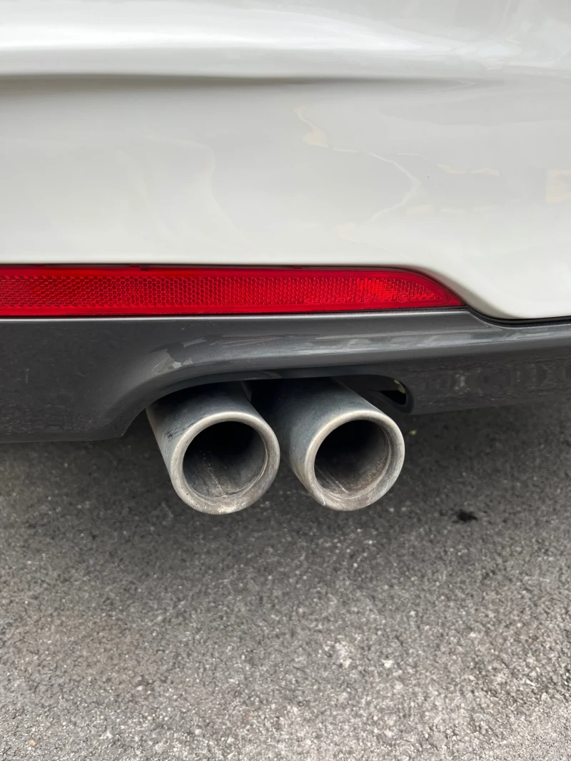 BMW 330 XDrive* M-Pack* KeyLess* Navi* , снимка 10 - Автомобили и джипове - 52920371