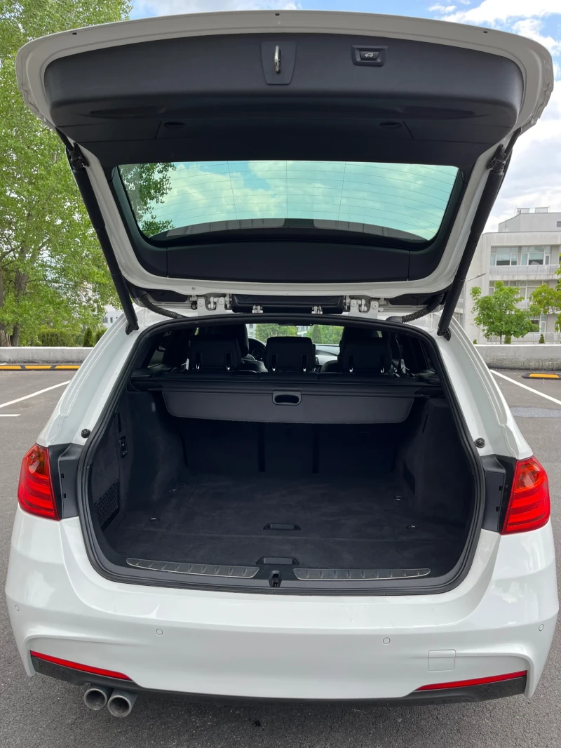 BMW 330 XDrive* M-Pack* KeyLess* Navi* , снимка 9 - Автомобили и джипове - 52920371