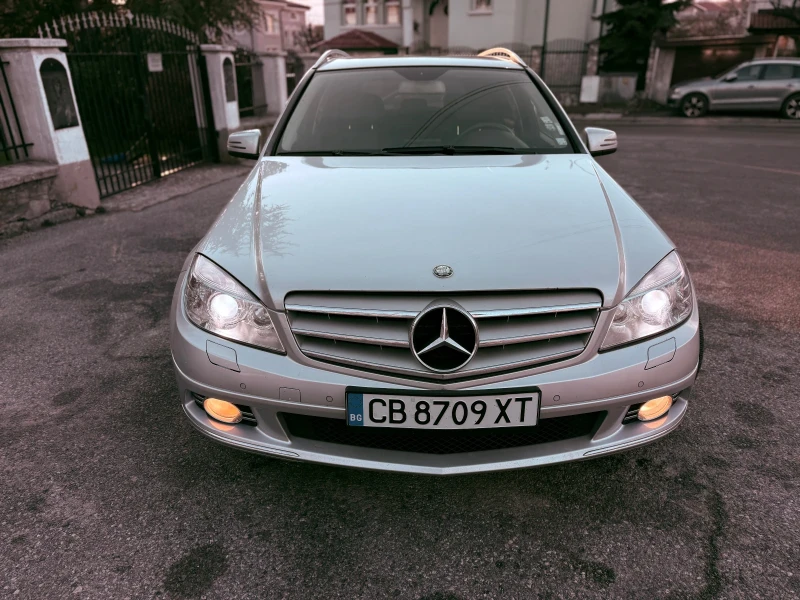 Mercedes-Benz C 320 V6, снимка 3 - Автомобили и джипове - 53196122