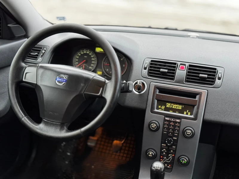 Volvo V50 1.6HDI/ИТАЛИЯ, снимка 14 - Автомобили и джипове - 53095605