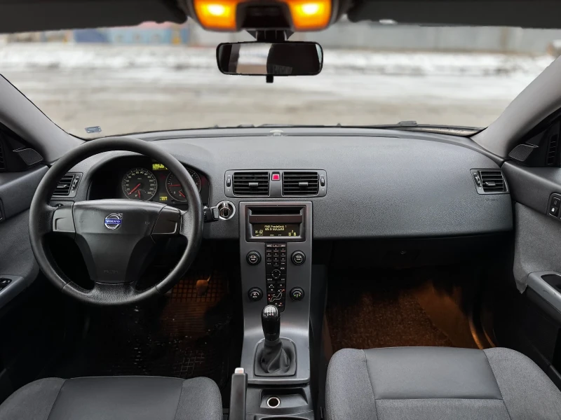 Volvo V50 1.6HDI/ИТАЛИЯ, снимка 10 - Автомобили и джипове - 53095605
