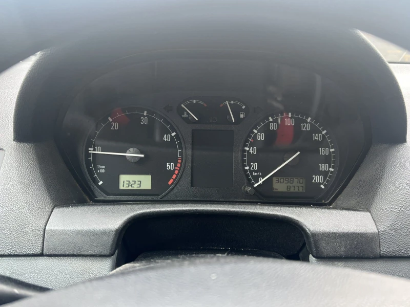Skoda Fabia 1.9 SDI, снимка 11 - Автомобили и джипове - 53298634