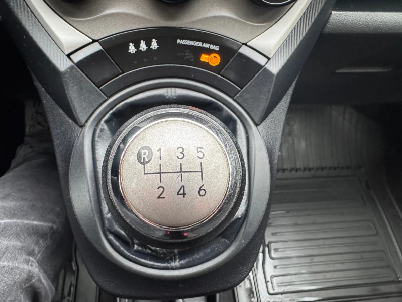 Toyota Verso S 94000км, снимка 17 - Автомобили и джипове - 53350684