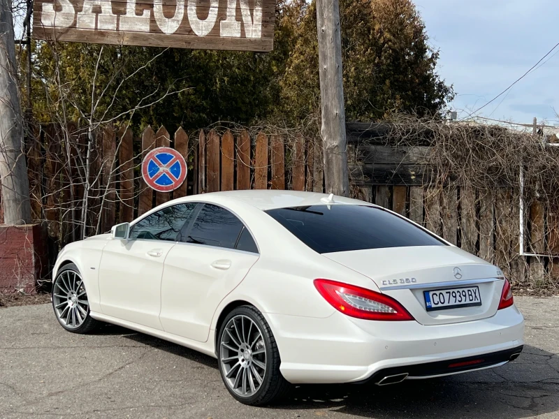 Mercedes-Benz CLS 350 CDI* AMG PACK* NAVI* BLIND SPOT* ПОДГРЕВ/ОБДУХВАНЕ, снимка 4 - Автомобили и джипове - 53536241