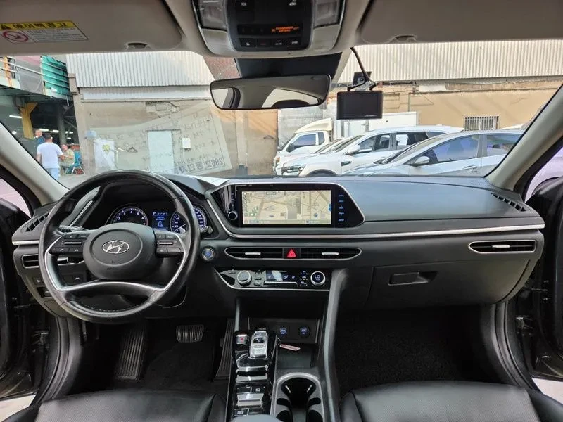 Hyundai Sonata 2.0 LPG, снимка 11 - Автомобили и джипове - 55011920