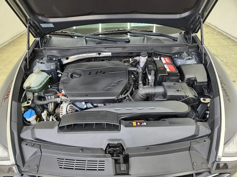 Hyundai Sonata 2.0 LPG, снимка 10 - Автомобили и джипове - 55011920