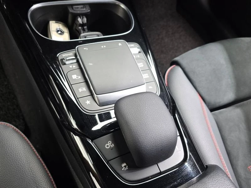 Mercedes-Benz A 35 AMG A35 4MATIC Sedan| 302�.�.| ���.��������� | Mobile.bg � ����������� 9