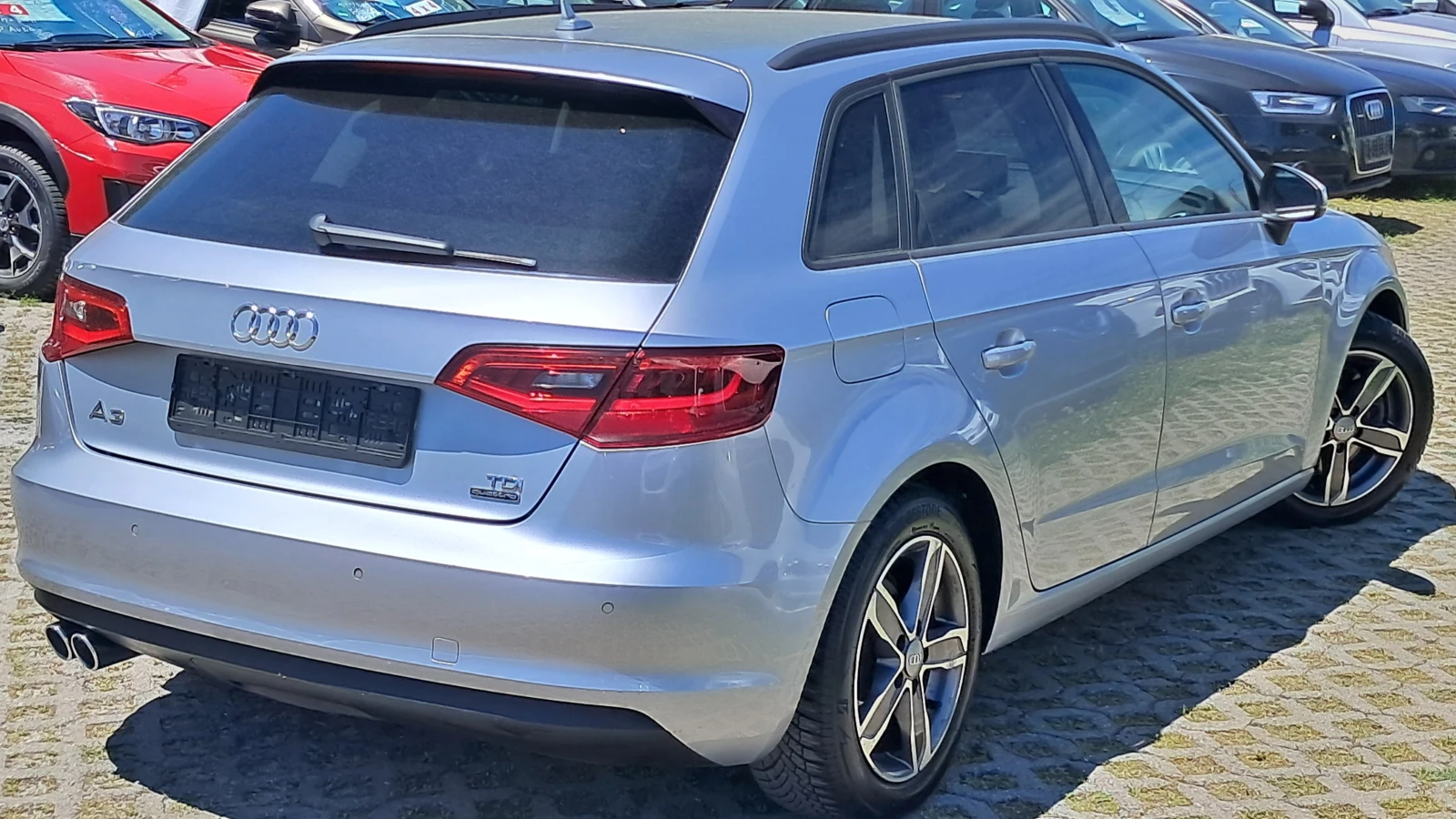 Audi A3 4Х4 ИЗКЛЮЧИТЕЛНО РЕАЛ КМ ЛЕД НАВИ АВТОПИЛОТ ПАРКТР, снимка 3 - Автомобили и джипове - 22214727