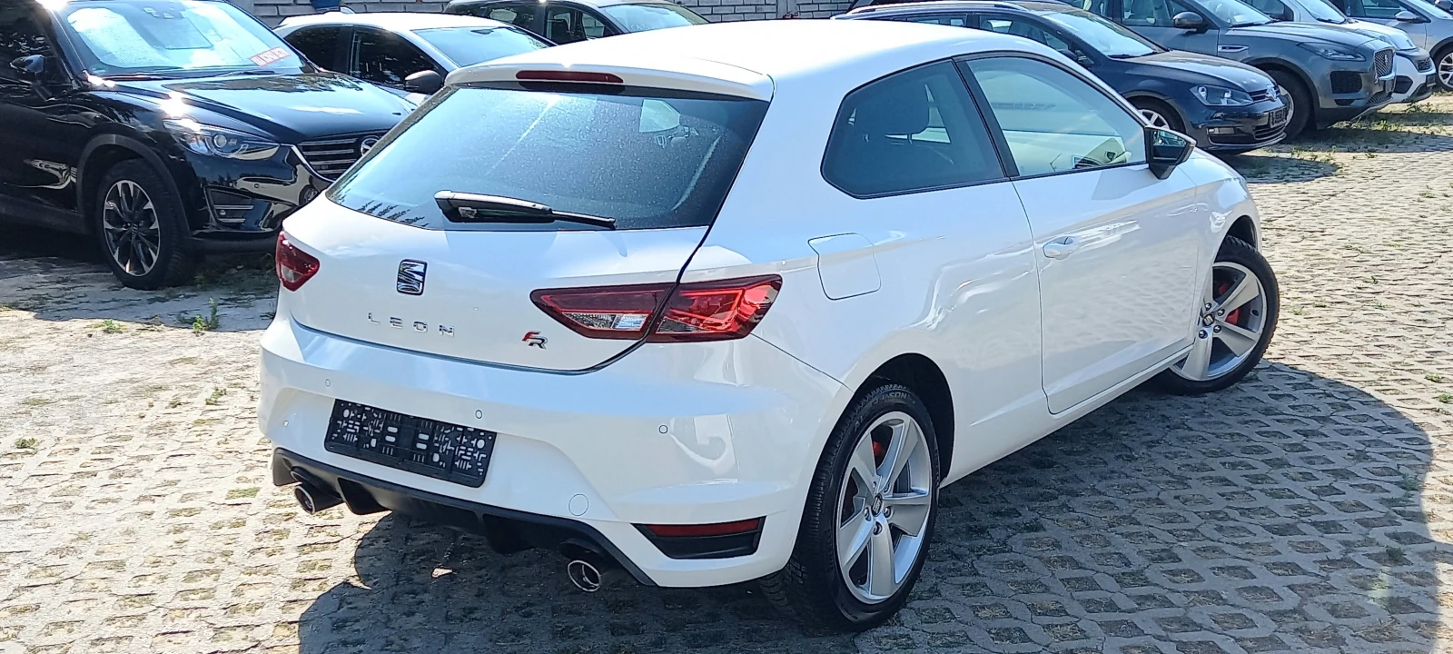 Seat Leon 2.0TDi FR SPORT ИЗКЛЮЧИТЕЛН СЕРВ КНИЖК ОБСЛУЖН НОВ - изображение 5
