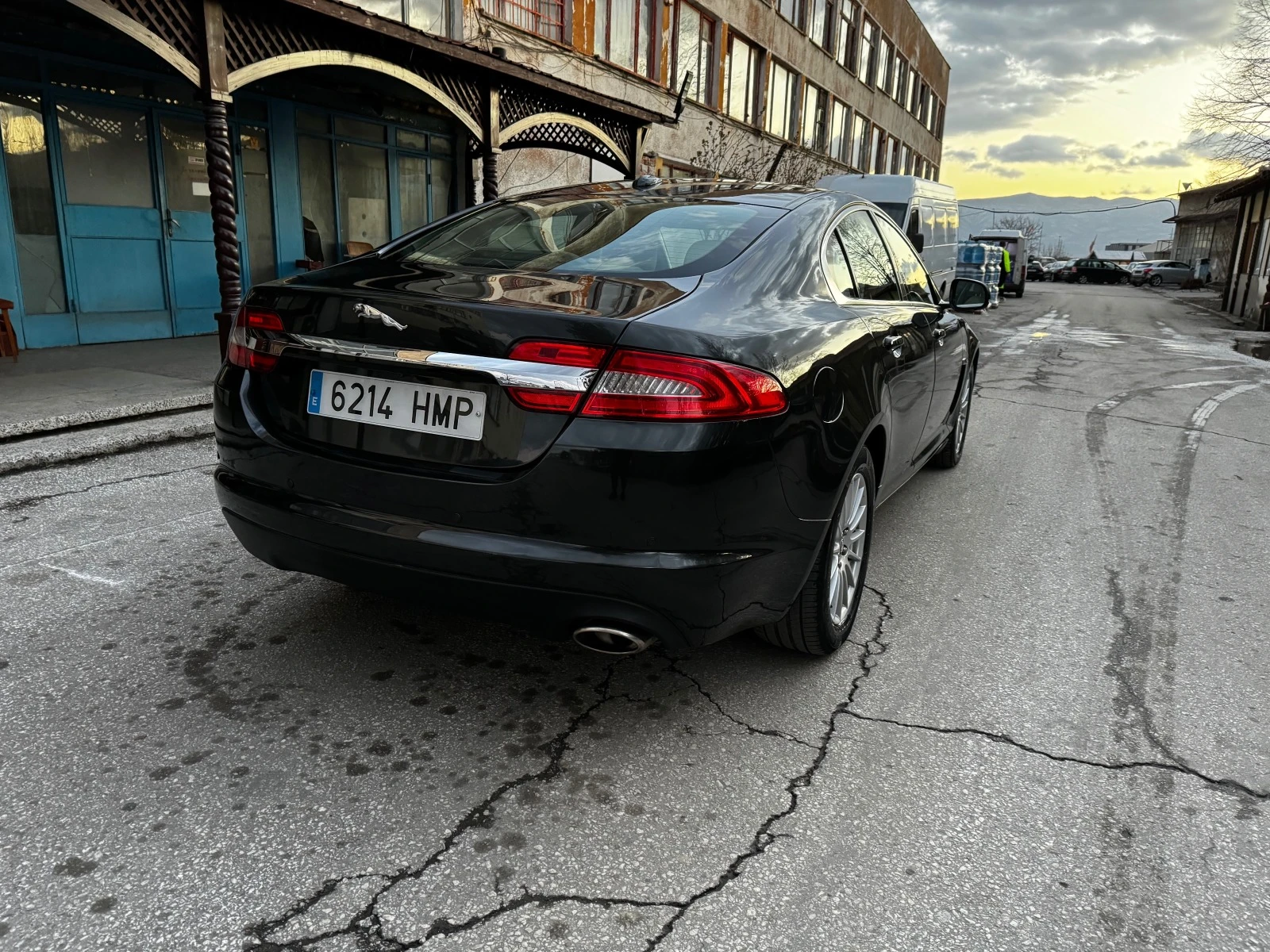 Jaguar Xf 2.2D Luxury - изображение 3