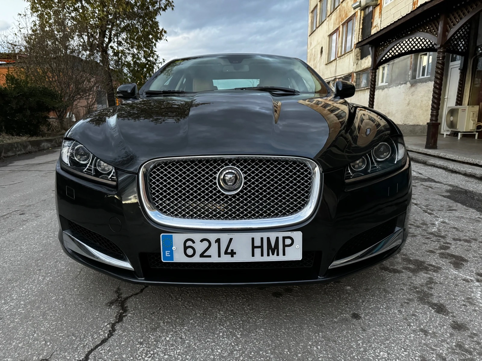 Jaguar Xf 2.2D Luxury - изображение 10