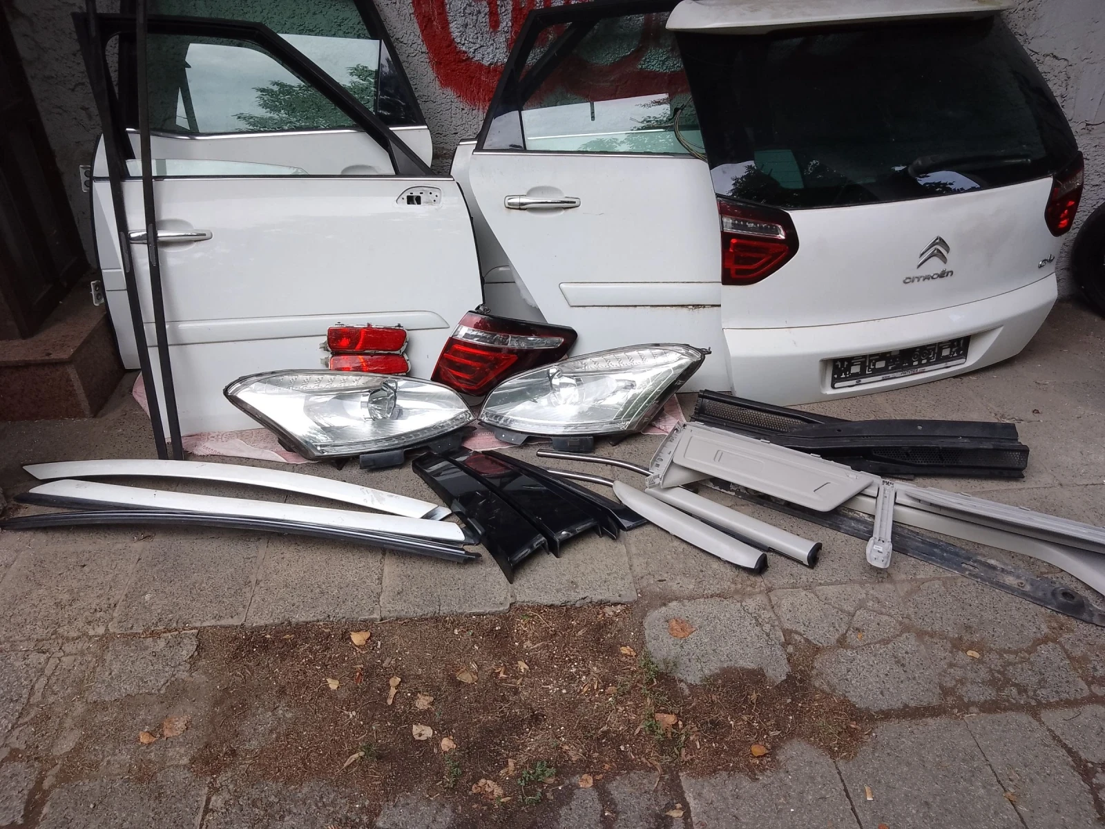 Citroen C4 Picasso 1.6 - изображение 4