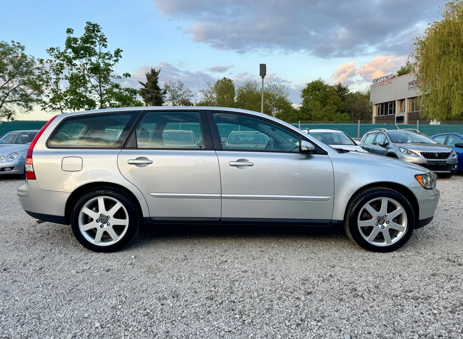 Volvo V50 2.5T T5 AWD - изображение 6