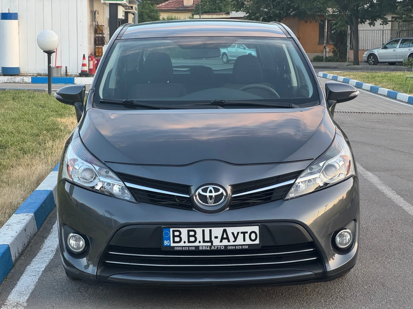 Toyota Verso D-4D - изображение 2