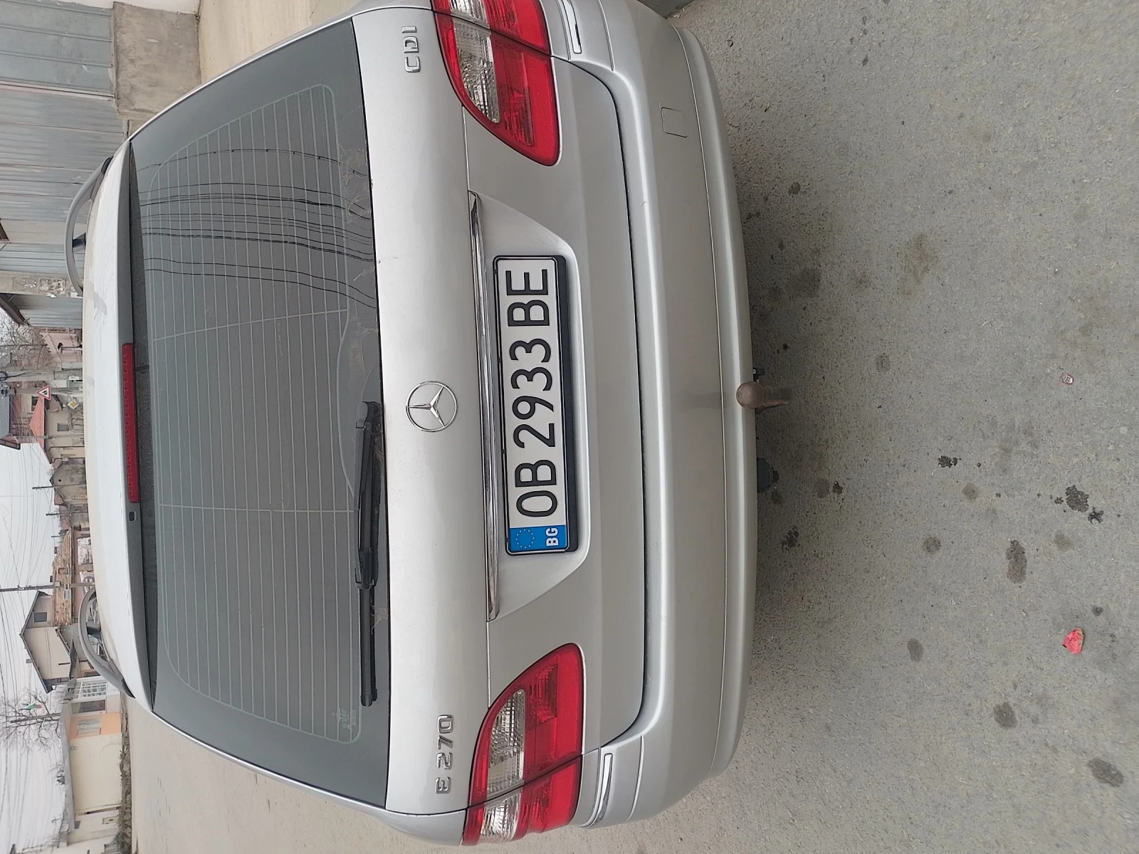 Mercedes-Benz E 270  - изображение 6