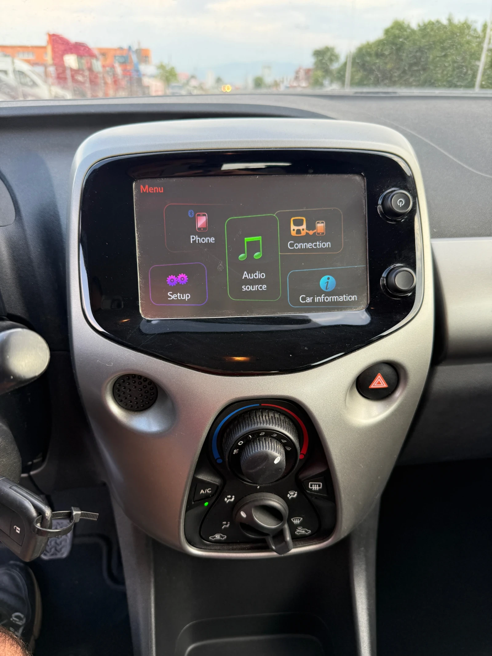Toyota Aygo 1.0VVT-I* АВТОМАТИК* LED* NAVI* БЕЗУПРЕЧНА* EURO6B - изображение 10