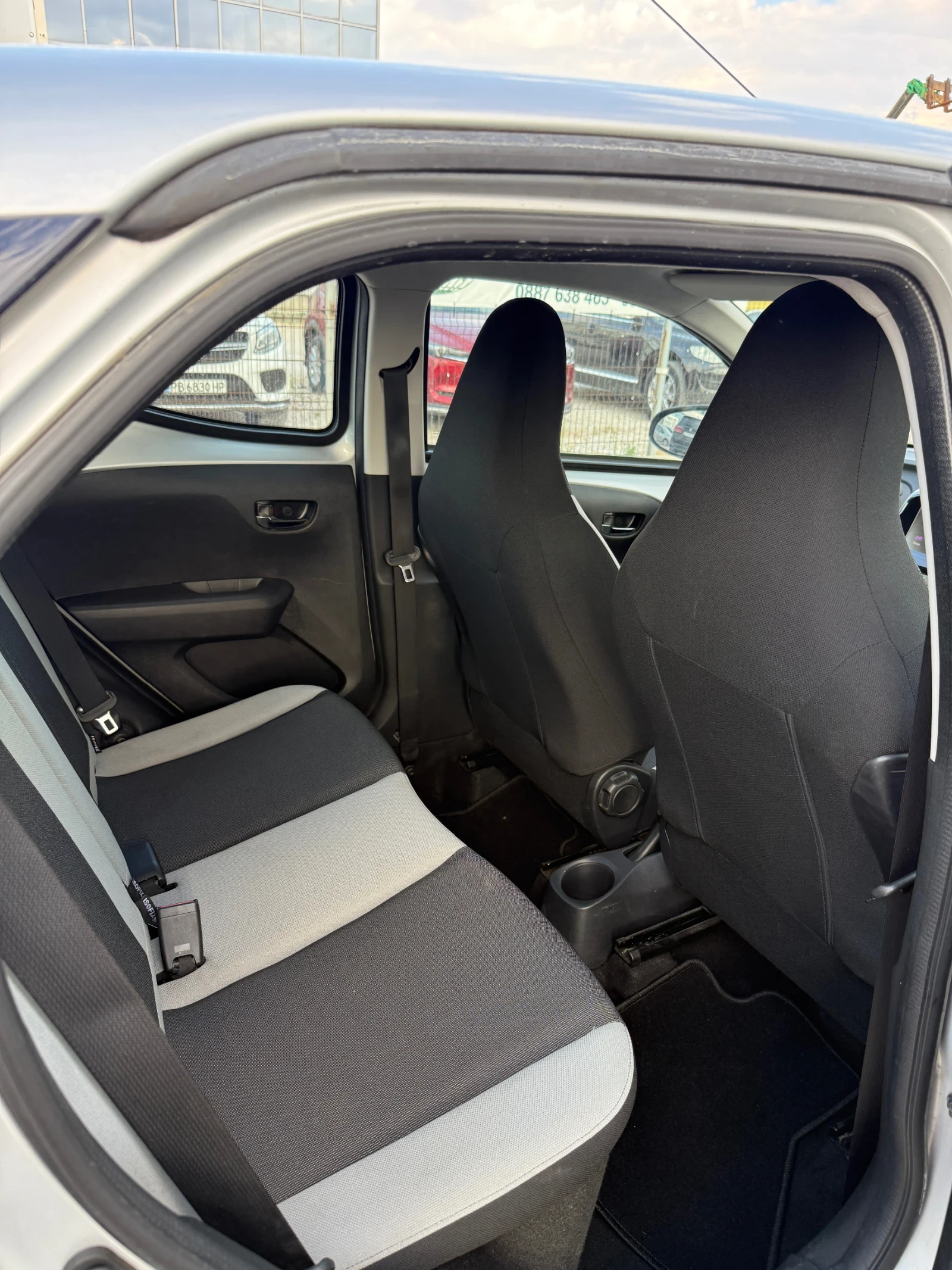 Toyota Aygo 1.0VVT-I* * LED* NAVI* * EURO6B | Mobile.bg   15